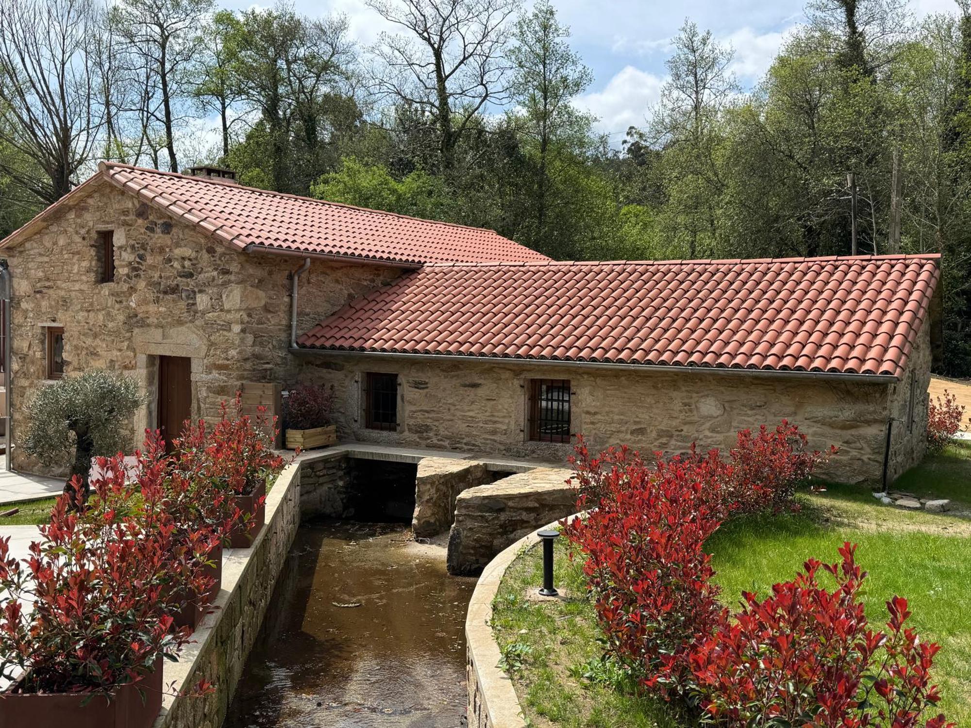 Luar Do Sarela & Suites Conjo Exterior photo